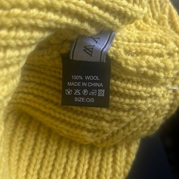✨Wyeth Parker Beanie in Maize✨
